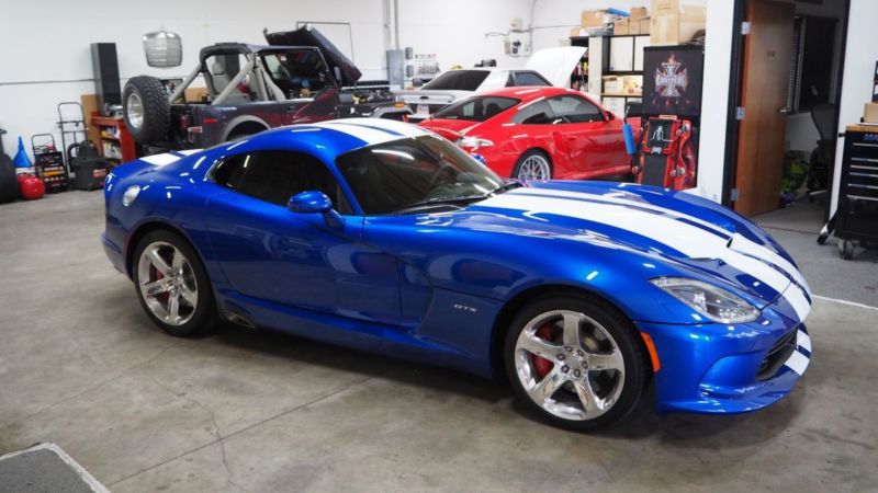 2013 dodge viper 2-door coupe