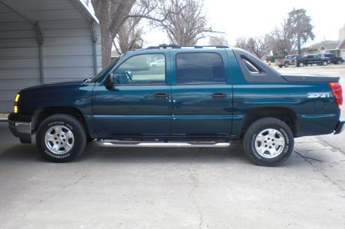 2005 chevrolet avalanche 1500 z71 crew cab pickup 4-door 5.3l