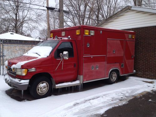 1995 ford e-350 mccoy miller ambulance