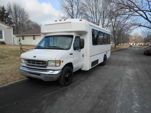 2002 ford e-450 econoline super duty custom cutaway van 2-door 7.3l