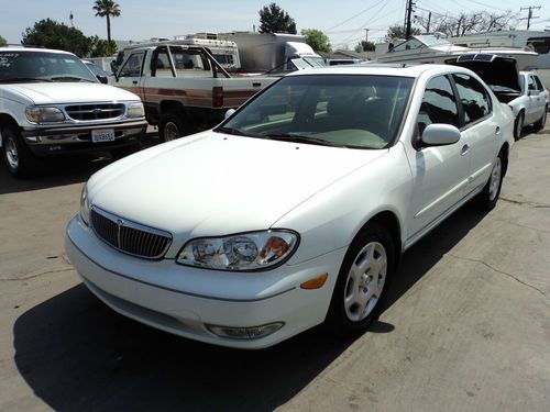 2000 infiniti i30 base sedan 4-door 3.0l, no reserve