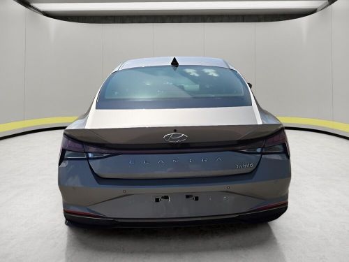 Hyundai Elantra Hybrid