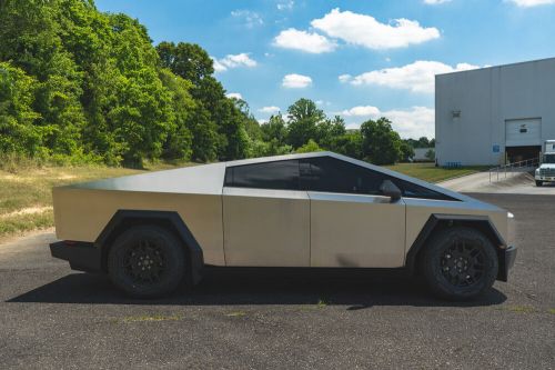 2024 Tesla Cybertruck 1-OWNER * ONLY 130 MILES, US $109,999.00, image 2