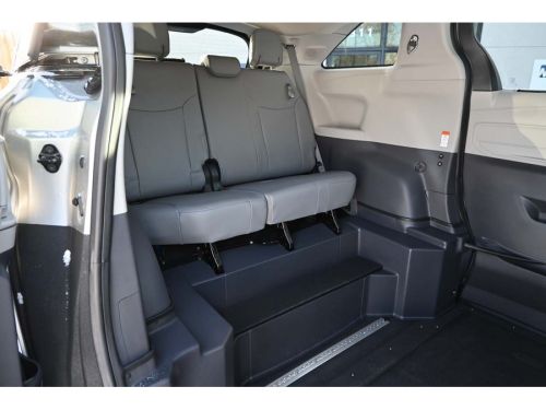 2023 Toyota Sienna XLE PLUS Mobility Handicap Van Handicap, US $84,999.00, image 11