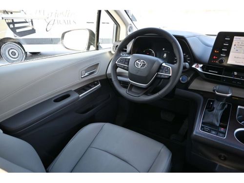 2023 Toyota Sienna XLE PLUS Mobility Handicap Van Handicap, US $84,999.00, image 16