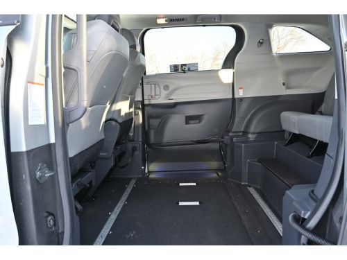 2023 Toyota Sienna XLE PLUS Mobility Handicap Van Handicap, US $84,999.00, image 19