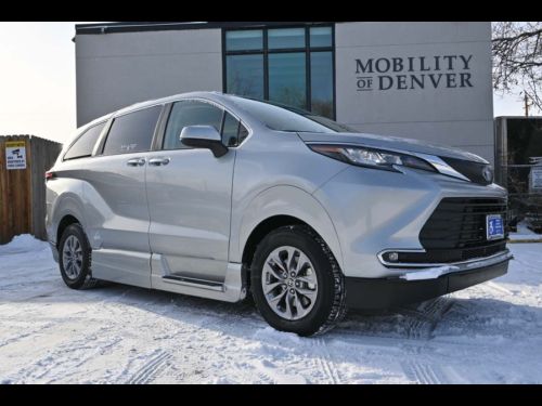 2023 Toyota Sienna XLE PLUS Mobility Handicap Van Handicap, US $84,999.00, image 33