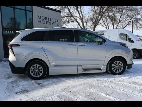 2023 Toyota Sienna XLE PLUS Mobility Handicap Van Handicap, US $84,999.00, image 35