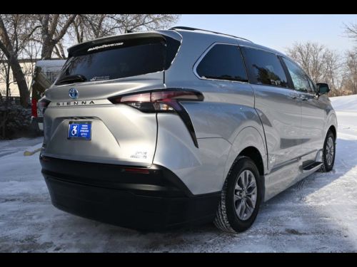 2023 Toyota Sienna XLE PLUS Mobility Handicap Van Handicap, US $84,999.00, image 36