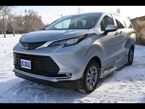 2023 Toyota Sienna XLE PLUS Mobility Handicap Van Handicap, US $84,999.00, image 40
