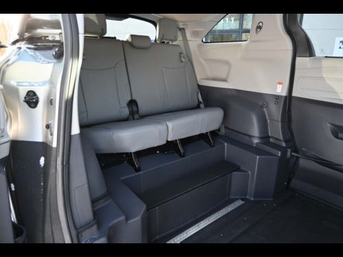2023 Toyota Sienna XLE PLUS Mobility Handicap Van Handicap, US $84,999.00, image 47