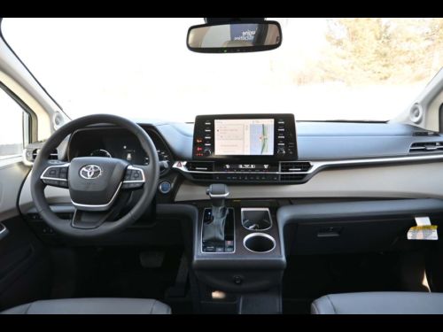 2023 Toyota Sienna XLE PLUS Mobility Handicap Van Handicap, US $84,999.00, image 50