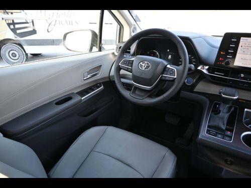 2023 Toyota Sienna XLE PLUS Mobility Handicap Van Handicap, US $84,999.00, image 52