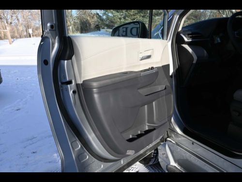 2023 Toyota Sienna XLE PLUS Mobility Handicap Van Handicap, US $84,999.00, image 57