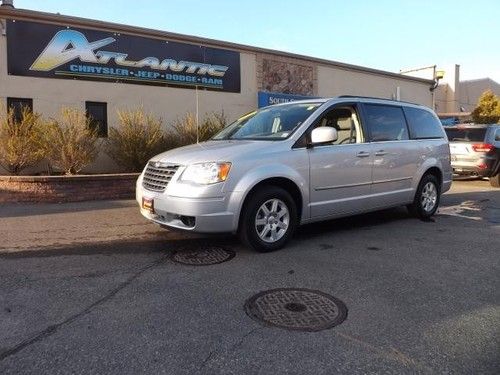2010 chrysler town &amp; country 4dr wgn touring