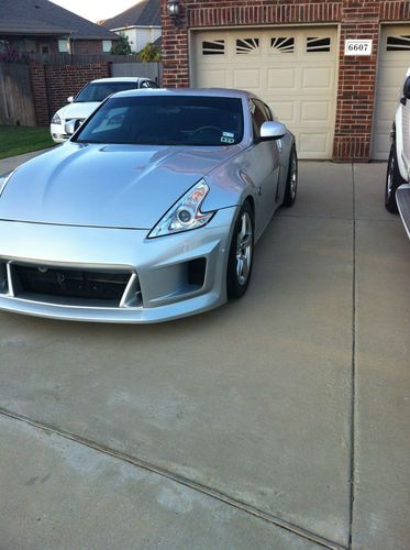 Nissan 370z, brilliant silver