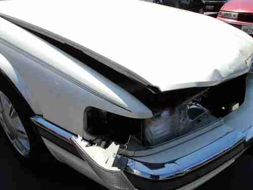 1995 Cadillac Seville SLS Sedan 4-Door 4.6L, NO RESERVE, image 13