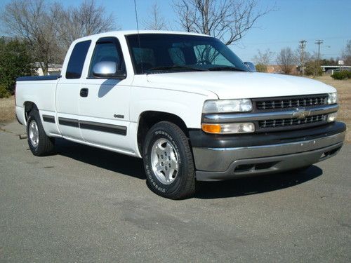 2001 chevrolet silverado 1500 ls extended cab pickup 4-door 5.3l v8 gas engine