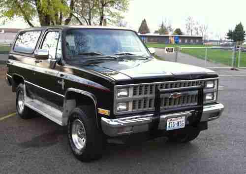 1982 CHEVY K-5 BLAZER RED INTERIOR NO RESERVE!!!!, image 8