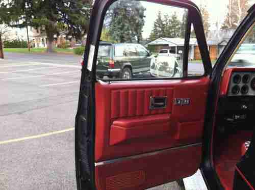 1982 CHEVY K-5 BLAZER RED INTERIOR NO RESERVE!!!!, image 13