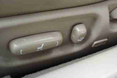 FLORIDA 1-OWNER, TOP OF LINE SLE V-6 MODEL, ONLY 48K LOW MILES, EXTRA CLEAN!, image 17