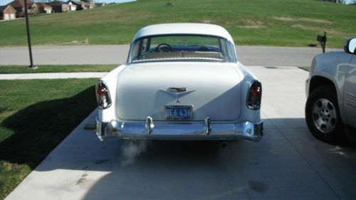 1956 chevy 210 blue/white