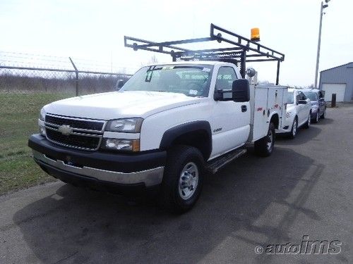 Chevrolet signal maintainer 2006 - 8-cylinder gas - hard top roof