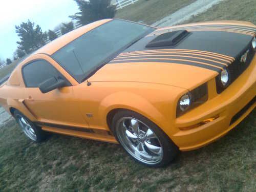 07 gt/dealer added shaker stripe kit