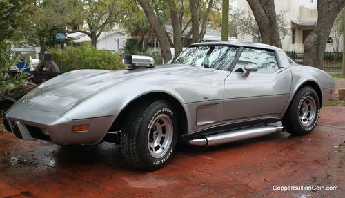 1979 corvette t -top with built 350 family estate car