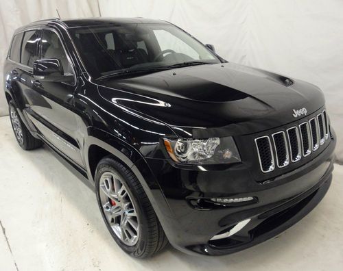 2012 jeep grand cherokee srt8 4x4 like new!