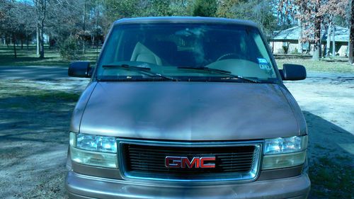 2005 gmc safari 8 passenger van  4.3l with the dutch doors