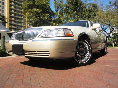 2006 lincoln town signature limited 39k miles factory navigation sunroof chrome