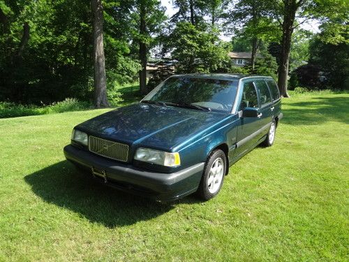 1997 volvo 850! clean car! standard! no reserve!