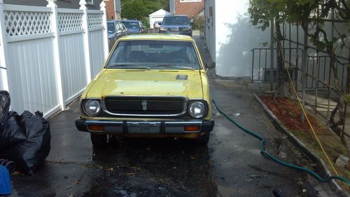 1975 toyota corolla dlx sedan 4-door 1.6l