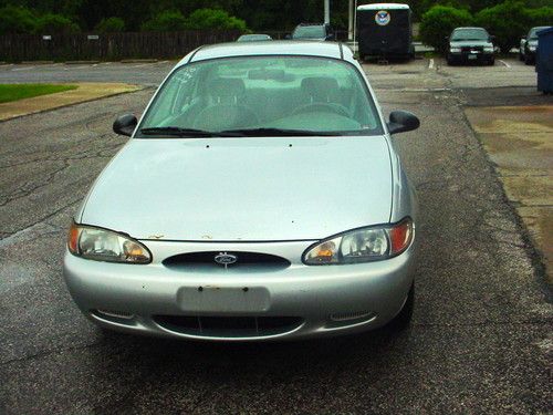 2001 silver ford escort se