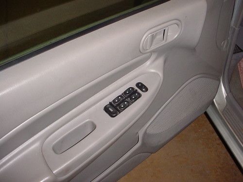 2001 SILVER FORD ESCORT SE, image 11