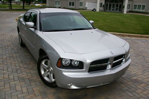 2010 dodge charger sxt, navigation, dvd, 55000 mile only