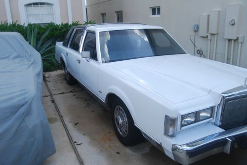 Two owner town car