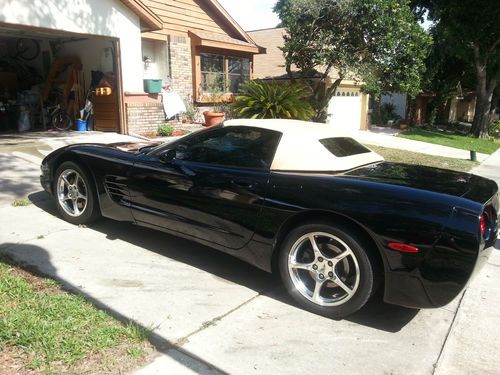 2002 chevrolet corvette base convertible 2-door 5.7l
