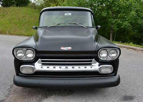 1959 chevrolet pickup, 383 stroker motor, dakota digital dash, gps, etc.