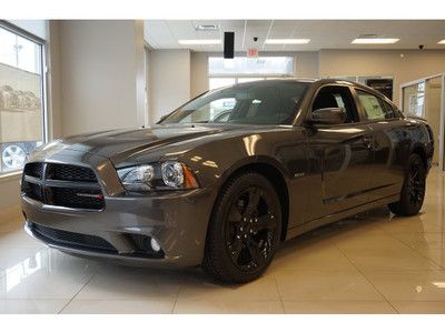 5.7l, r/t, blacktop edition, 8.4"touchscreen, sunroof, heated seats, beats audio