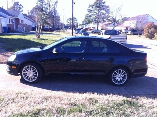 Vw jetta wolfsburg edition, black 4dr sedan - very good condition (per kelly bb)