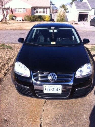 VW Jetta Wolfsburg Edition, Black 4dr Sedan - VERY GOOD condition (per Kelly BB), US $12,980.00, image 2