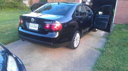 VW Jetta Wolfsburg Edition, Black 4dr Sedan - VERY GOOD condition (per Kelly BB), US $12,980.00, image 5