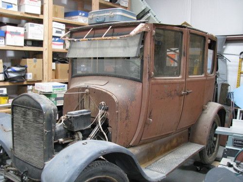 1926 model t ford sedan 4-door