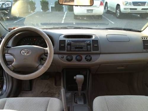 2004 toyota camry le sedan 4-door 2.4l