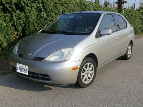 2002 toyota prius base sedan 4-door 1.5l silver 47mpg clean california car