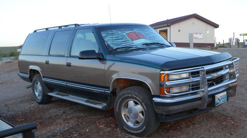1996 chevrolet suburan 1500 ls 4x4 5.7l remote start never smoked in nice