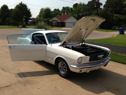 No reserve - 1966 ford mustang fastback 2+2 - 289 v8, auto, original manual