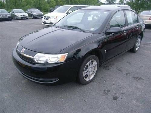 2005 saturn ion 3  automatice  4 door sedan